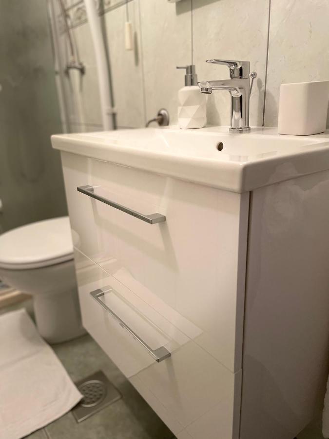 Vacation House Marin With Jacuzzi - Bol, Brac Kültér fotó